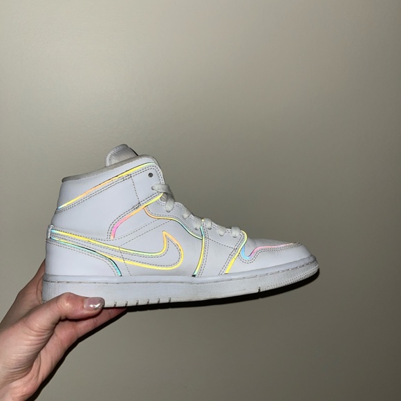 Jordan 1 Mid \